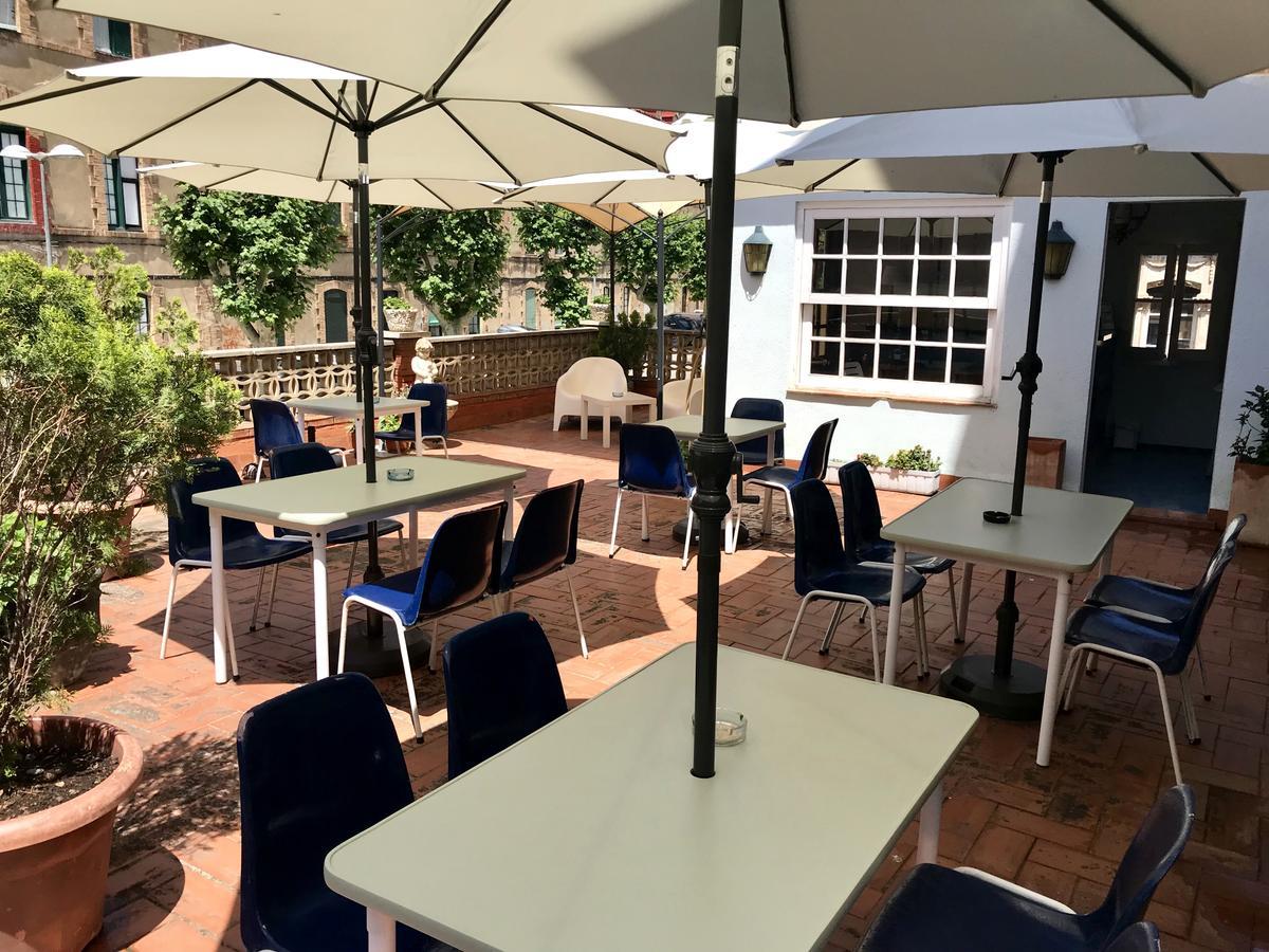 Hostal Portbou Eksteriør bilde