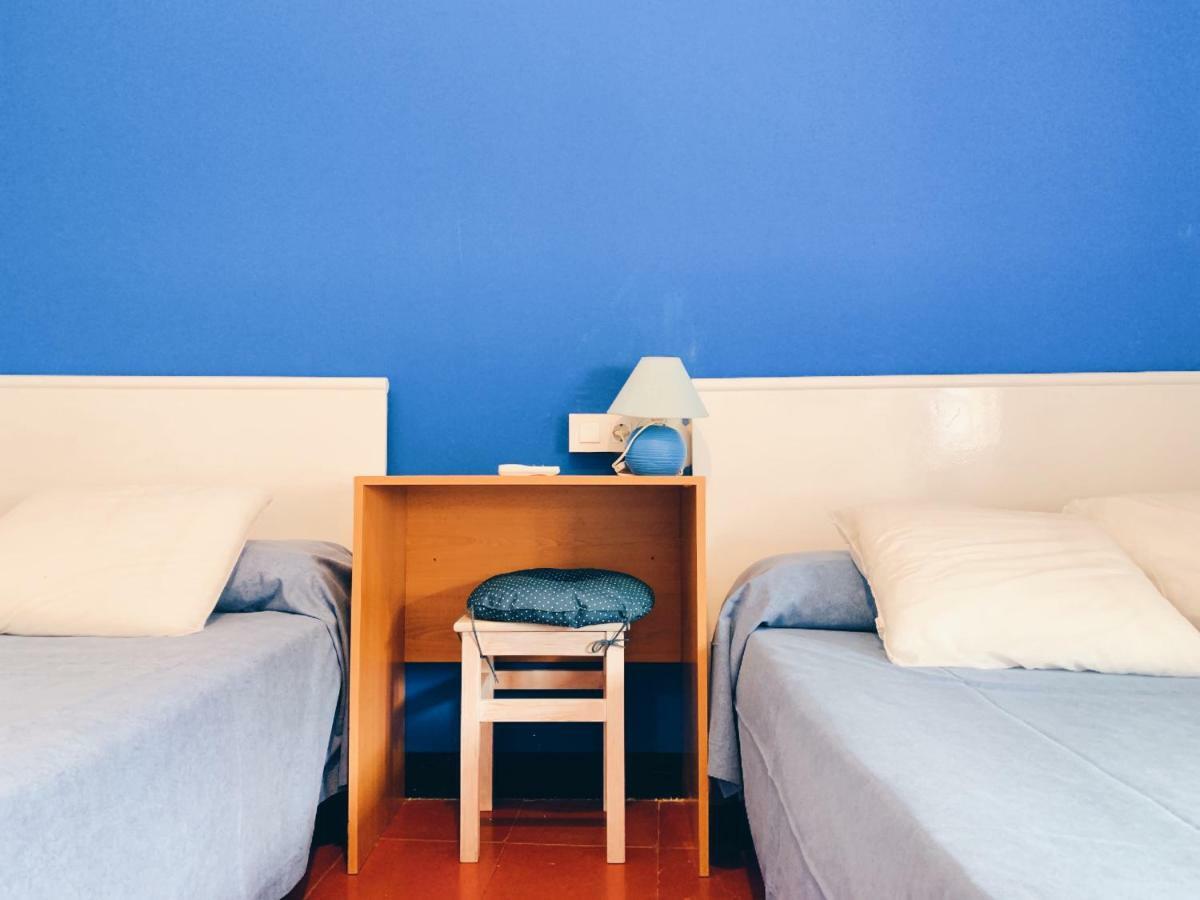 Hostal Portbou Eksteriør bilde