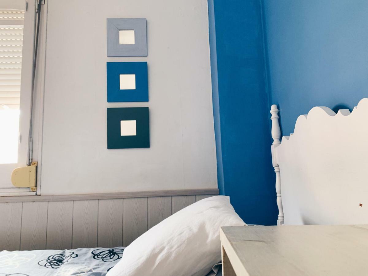 Hostal Portbou Eksteriør bilde