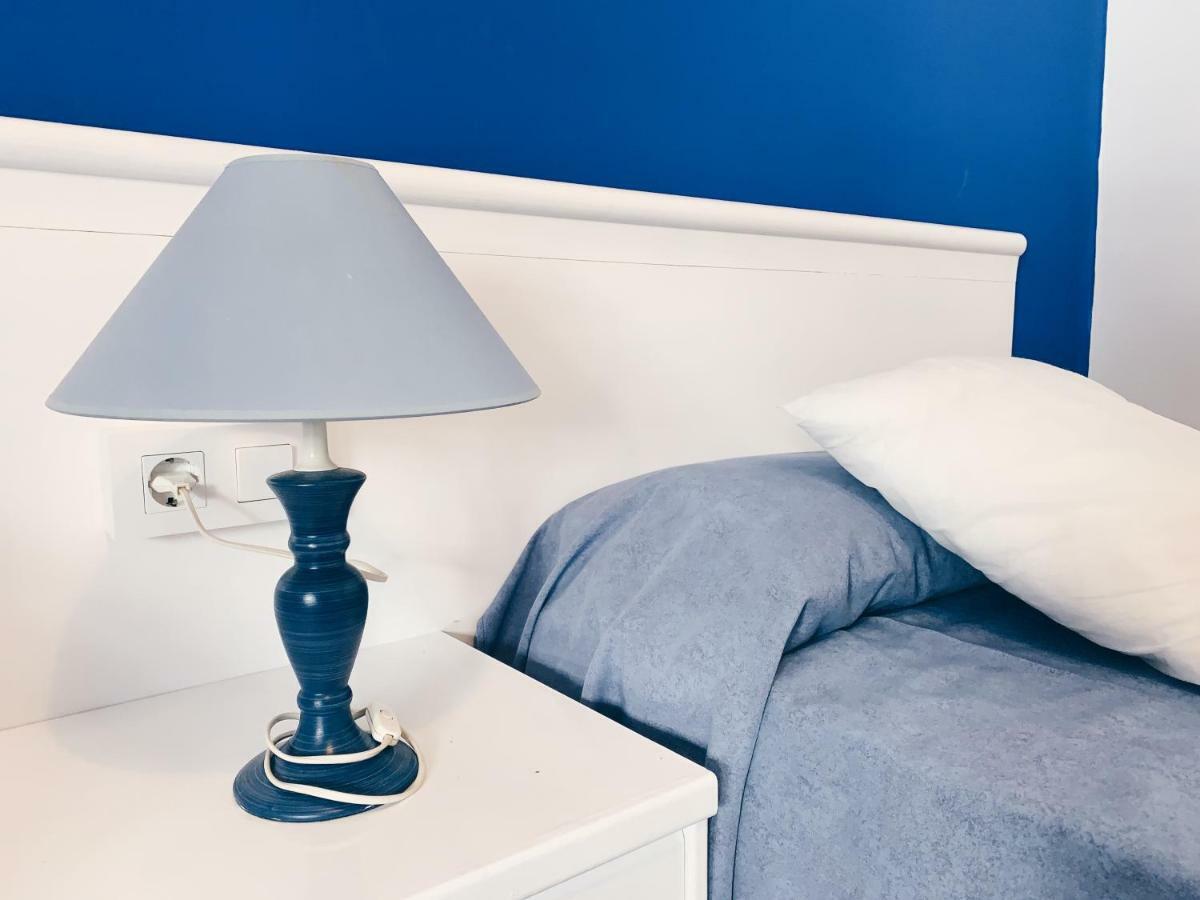 Hostal Portbou Eksteriør bilde